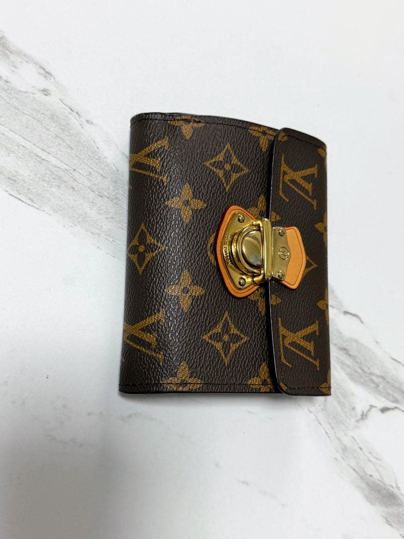 【1点限り】LOUIS VUITTON 二つ折り財布 ブラウン