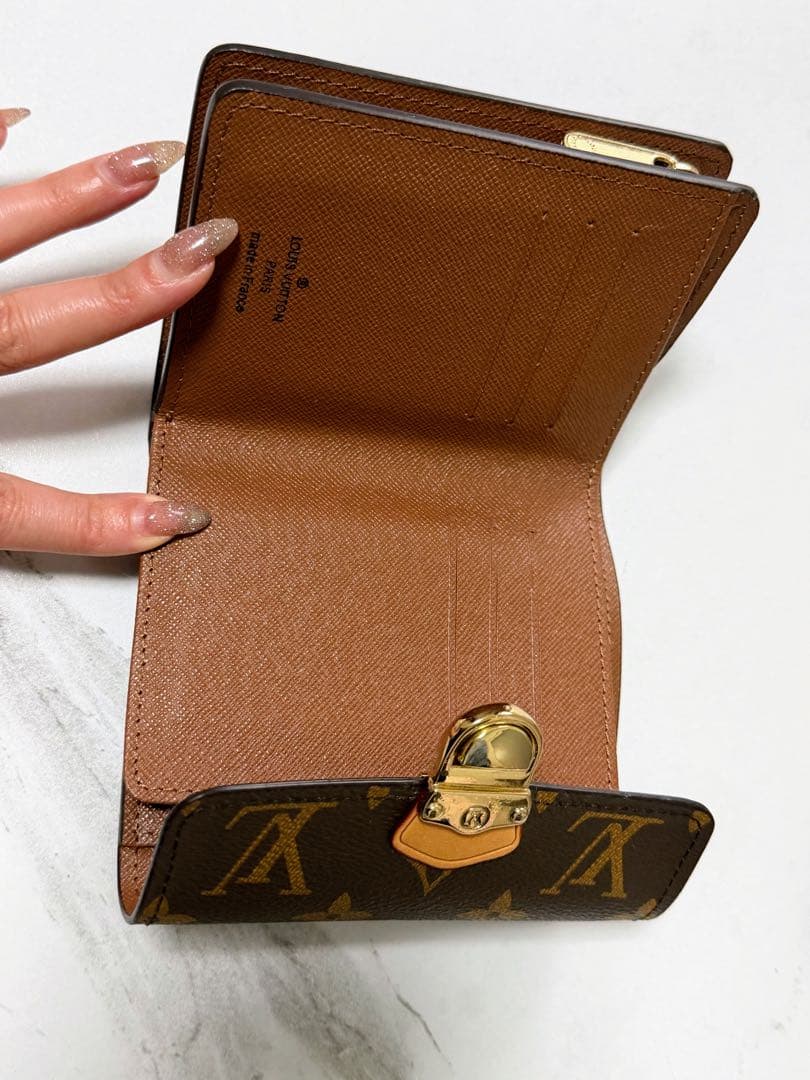 【1点限り】LOUIS VUITTON 二つ折り財布 ブラウン