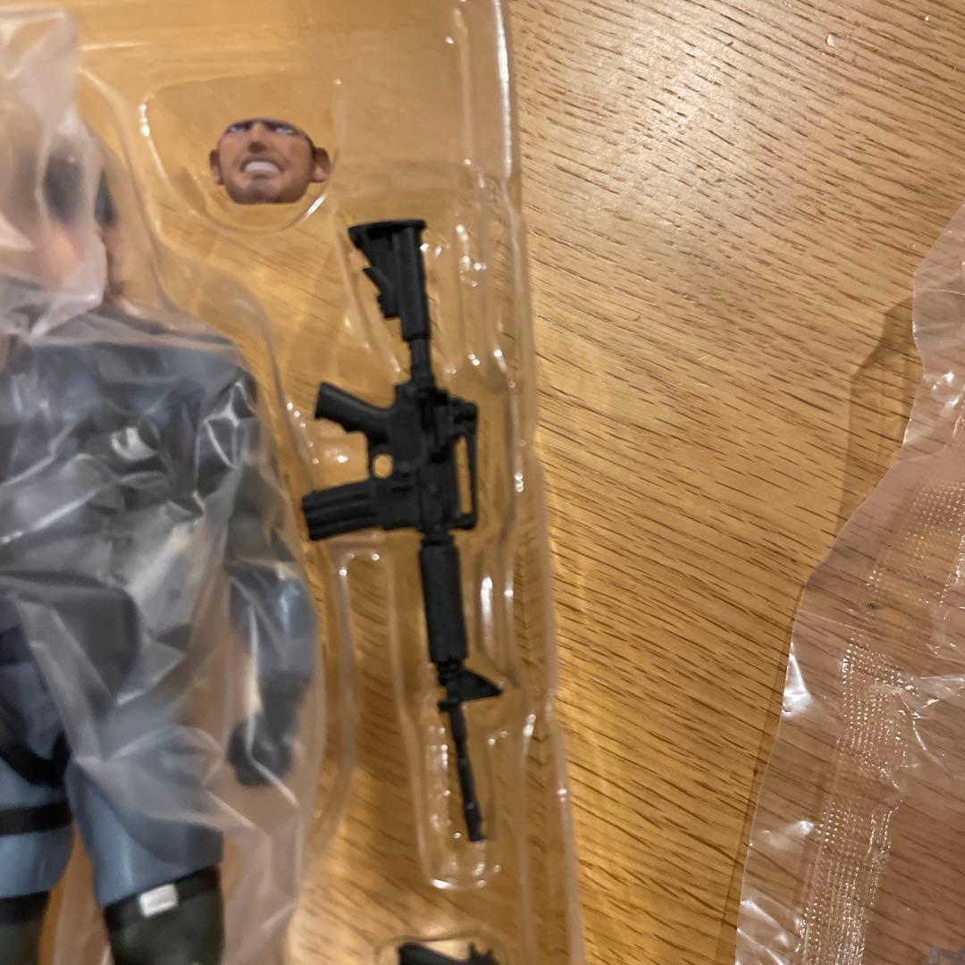 figma 645 SOLID SNAKE MGS2 　スネーク　メタルギア
