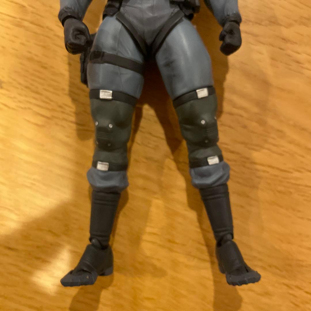 figma 645 SOLID SNAKE MGS2 　スネーク　メタルギア