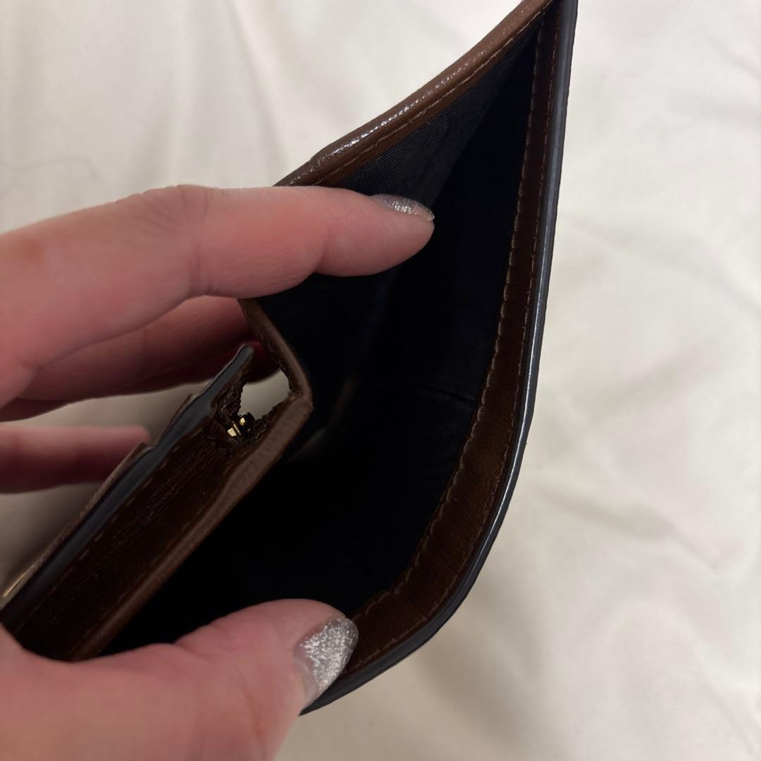 本日限定セール‼️購入希望の方500円引き‼️GUCCI ハート型ロゴ 二つ折り財布