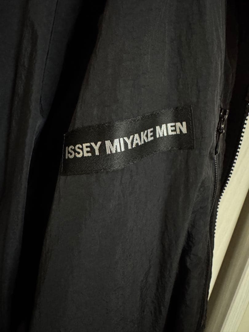ISSEY MIYAKE MEN フード付き ブラックモッズコート