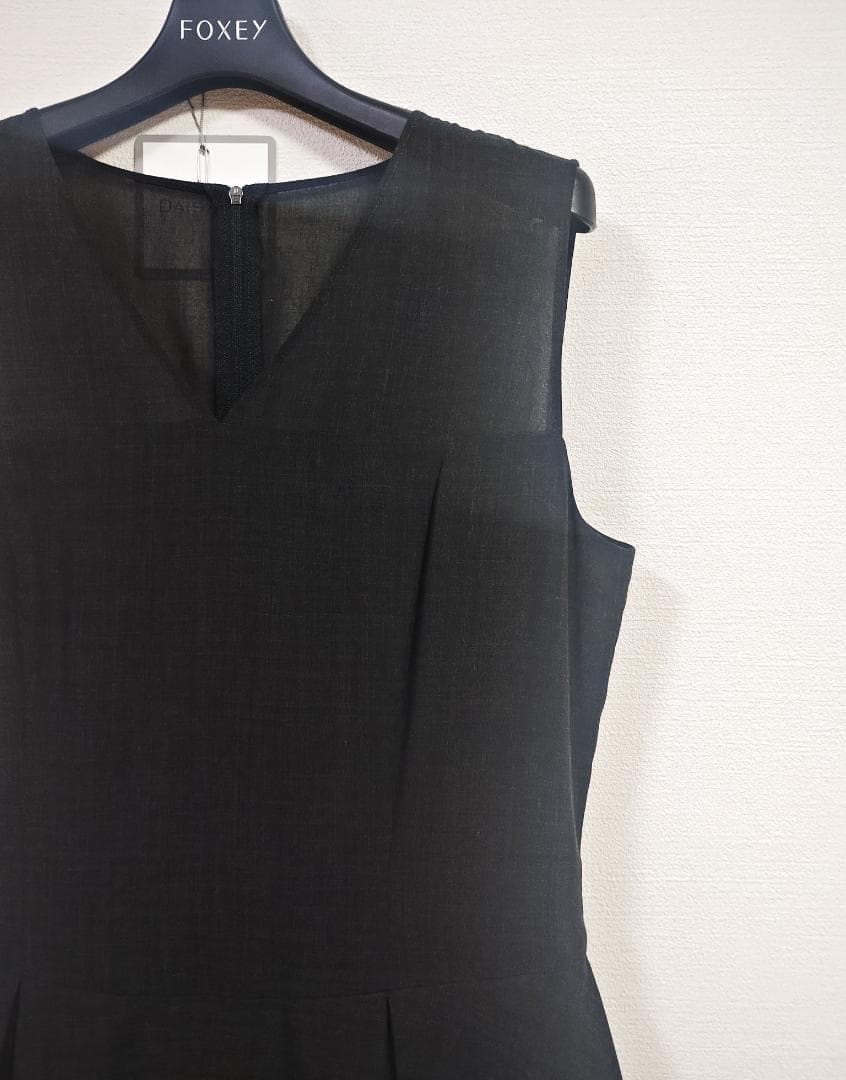 極美品 定価9.6万 フォクシー ウォッシャブルV シアータックフレアワンピース