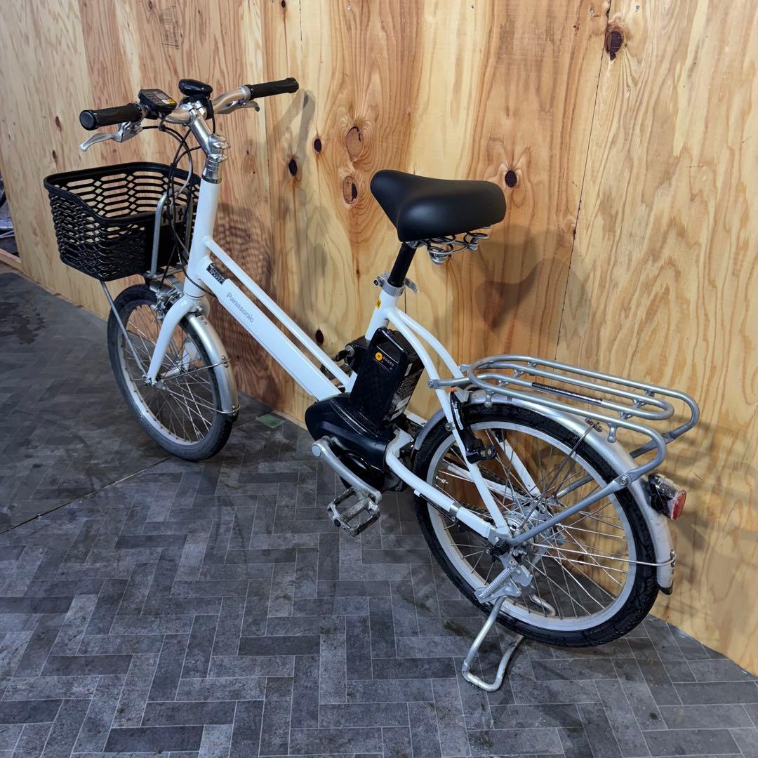 ホワイト 電動アシスト自転車 前バスケット付き バッテリー12ah