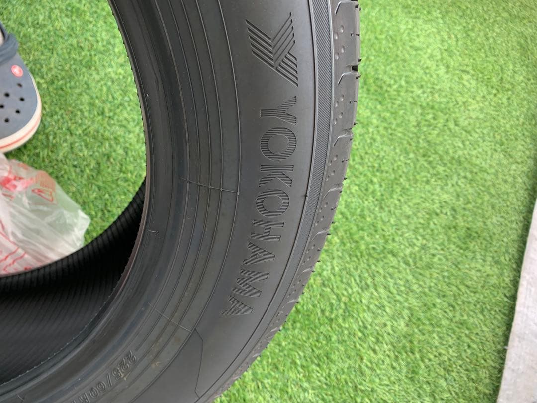 アルファード40系YOKOHAMA 225/60R18 ノーマルタイヤ 新車外し
