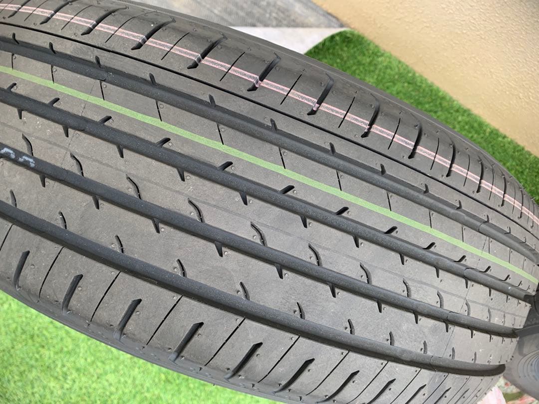 アルファード40系YOKOHAMA 225/60R18 ノーマルタイヤ 新車外し