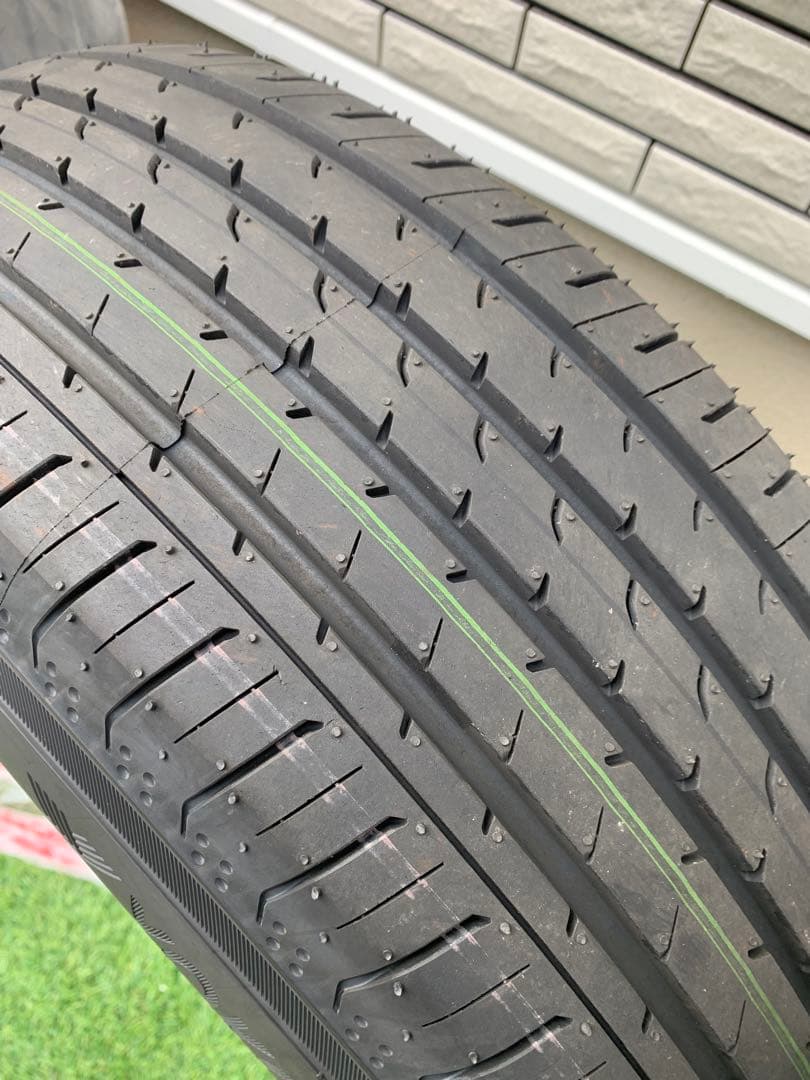 アルファード40系YOKOHAMA 225/60R18 ノーマルタイヤ 新車外し