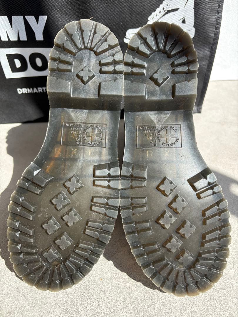 【美品】Dr. Martens バーガンディ人気カラー　ファー付きブーツ