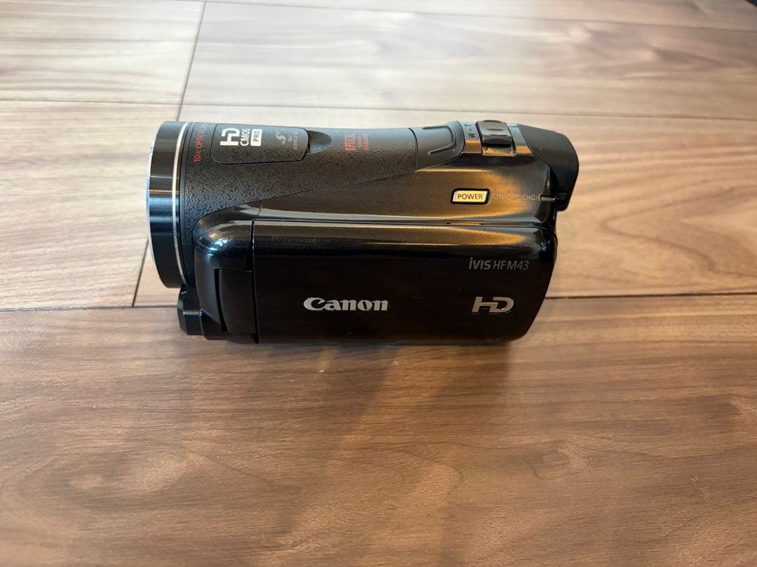 d*3様 美品 canon iVIS HF M43