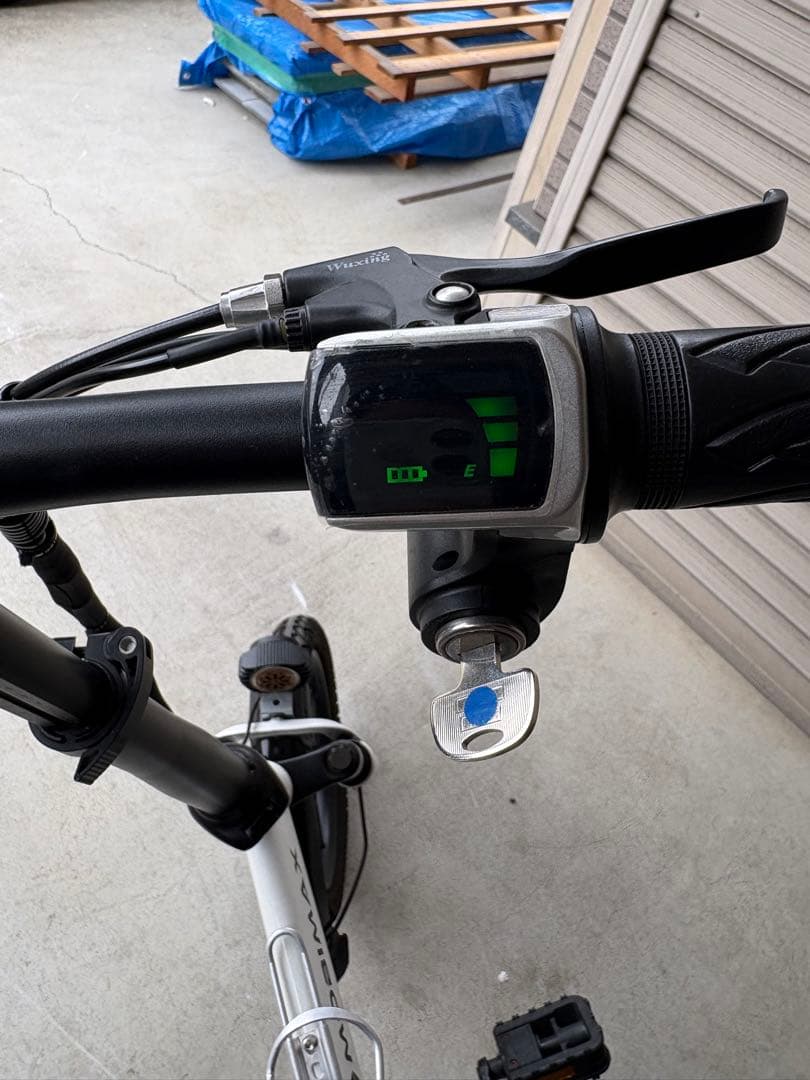 【引き取り限定】MOBIMAX 電動アシスト自転車 ホワイト　美品