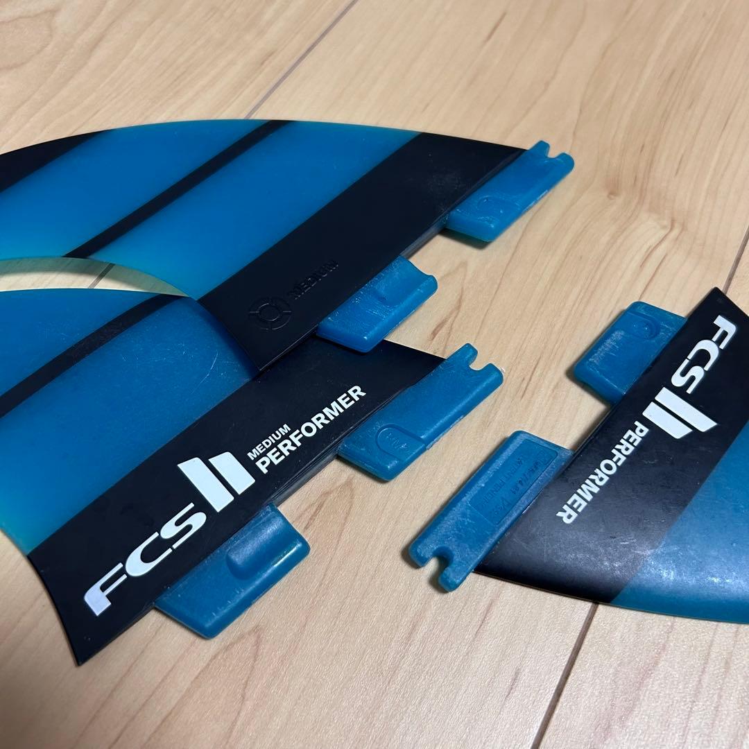 FCS2 Performer(ミディアム) サーフボードフィン 3枚セット