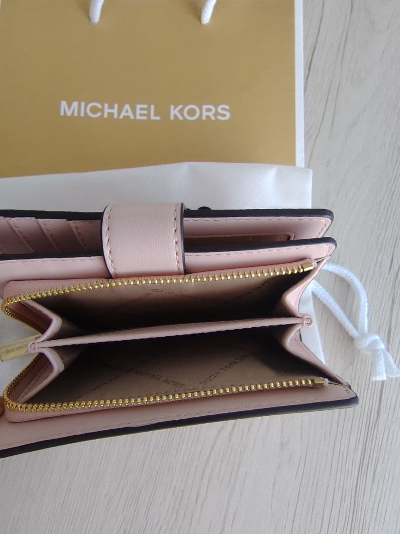MICHAEL KORS ピンク 二つ折り財布　マイケルコース