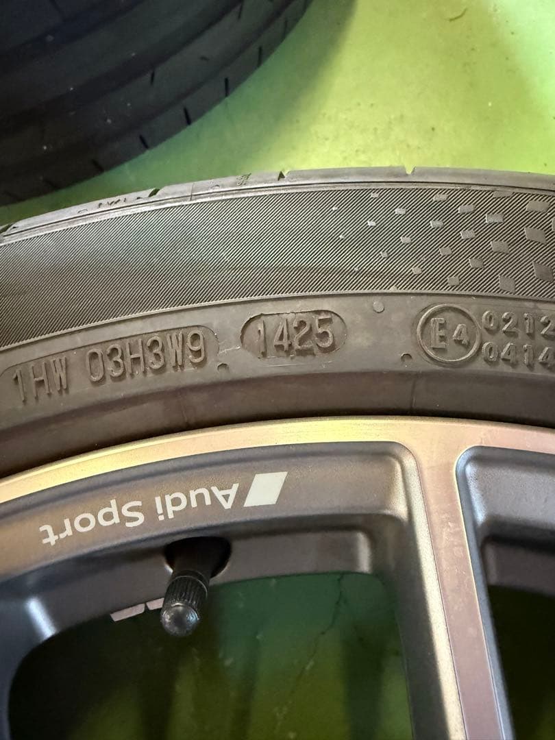 [土日値下げ]Audi Q3 純正アルミホイール　255/40R20 4本セット