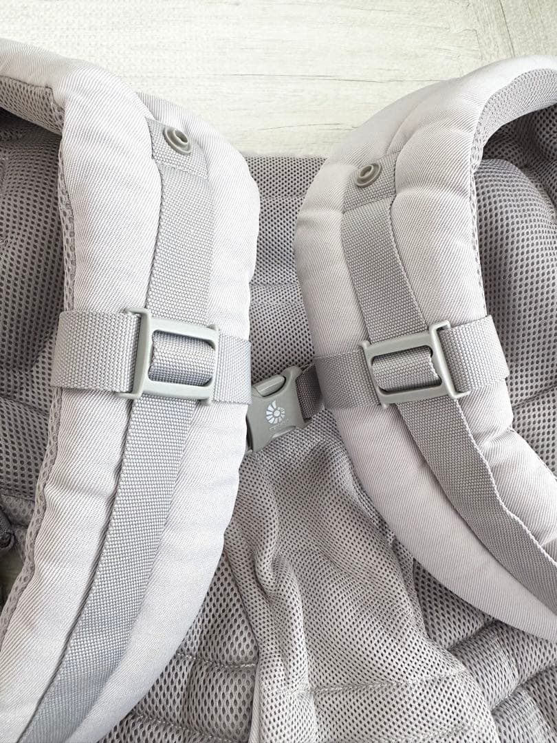 ergobaby ADAPT COOL AIR　ウエストベルト付　グレー