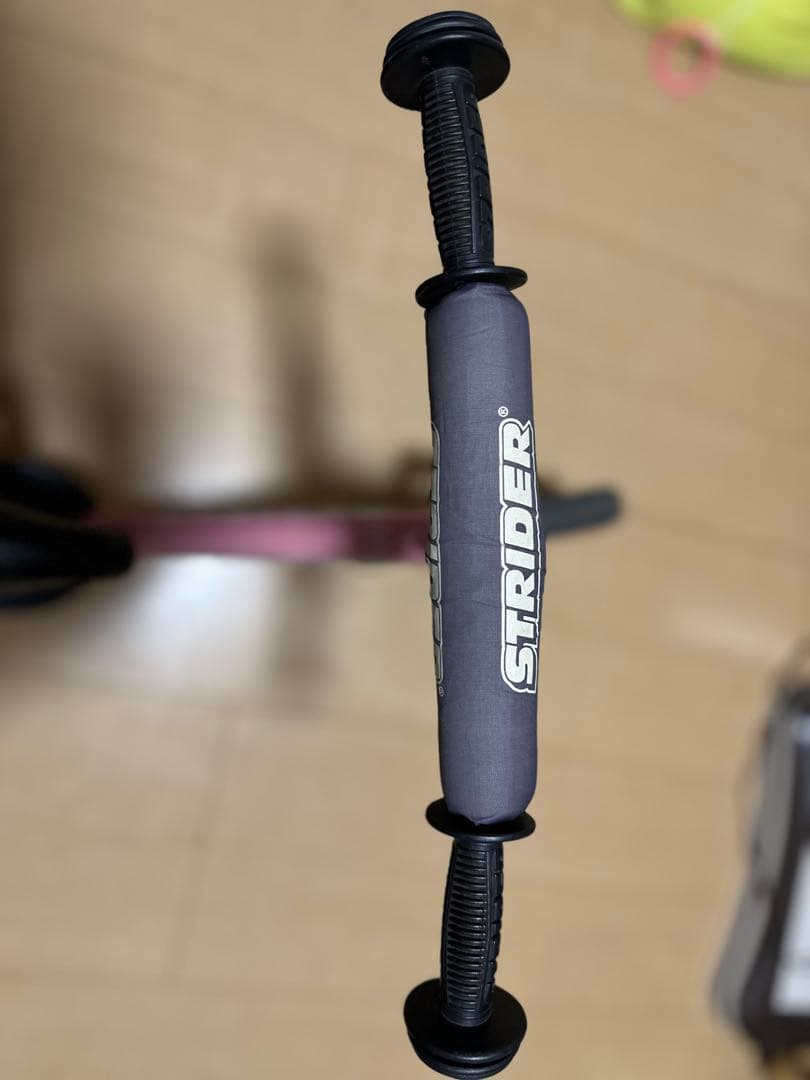 ストライダー　12インチ　ピンク　ヘルメット&プロテクターセット