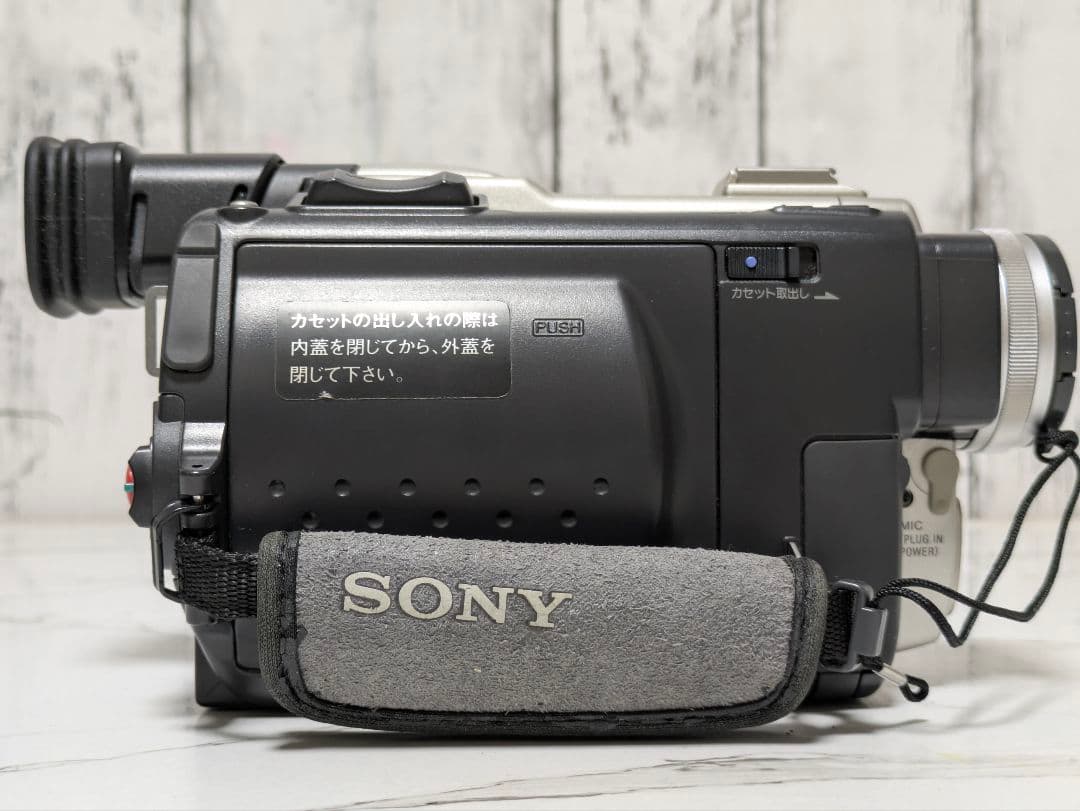 SONY　DCR-TRV9　MiniDV対応　ナイトショット機能