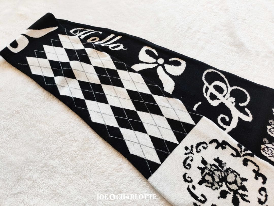PELLICULE HELLOKITTY hug knit muffler 黒