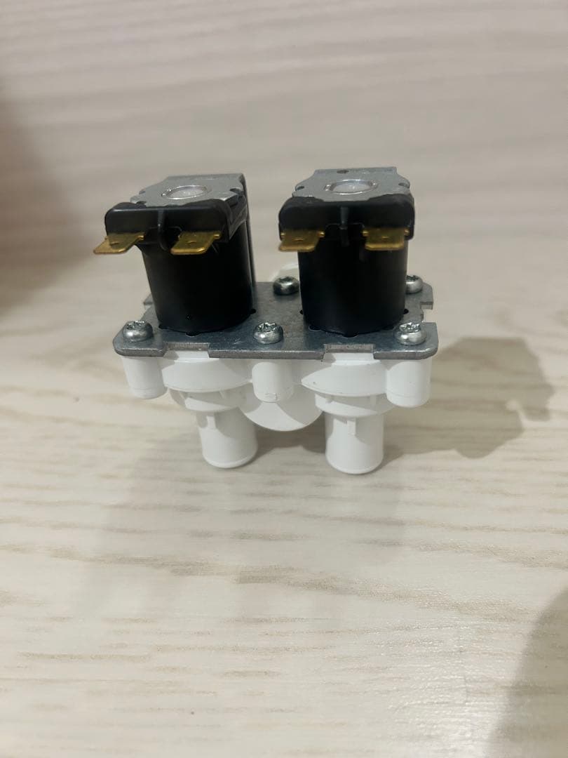 日立　洗濯機　給水弁 BW-8GV 030