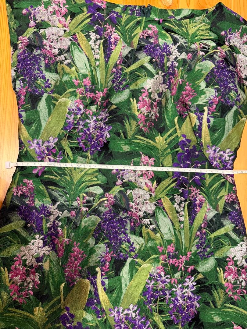 「にゃお」花柄ノースリーブひざ丈ワンピース M