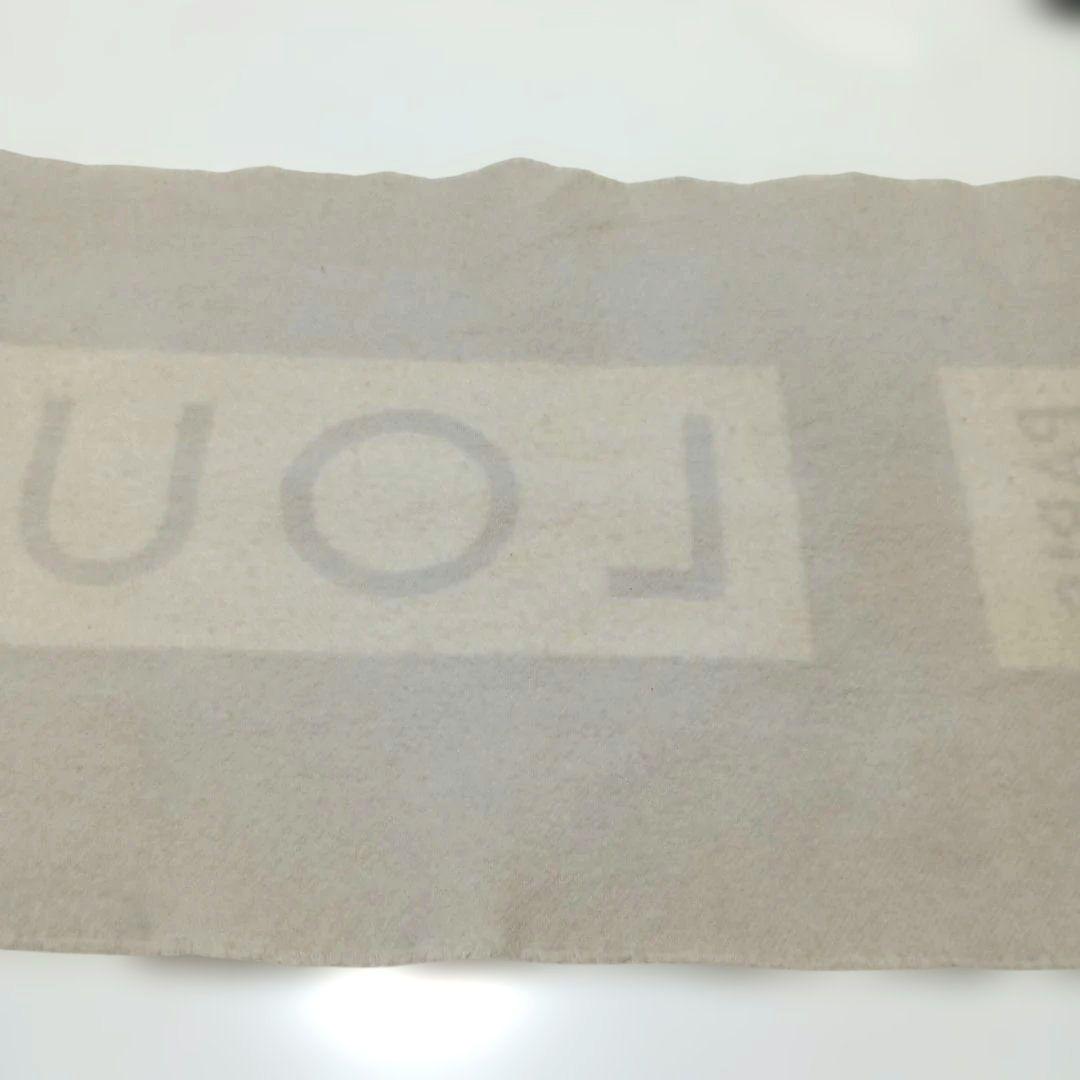 【お買い得】LOUIS VUITTON ロゴ入りマフラー グレージュ色訳あり