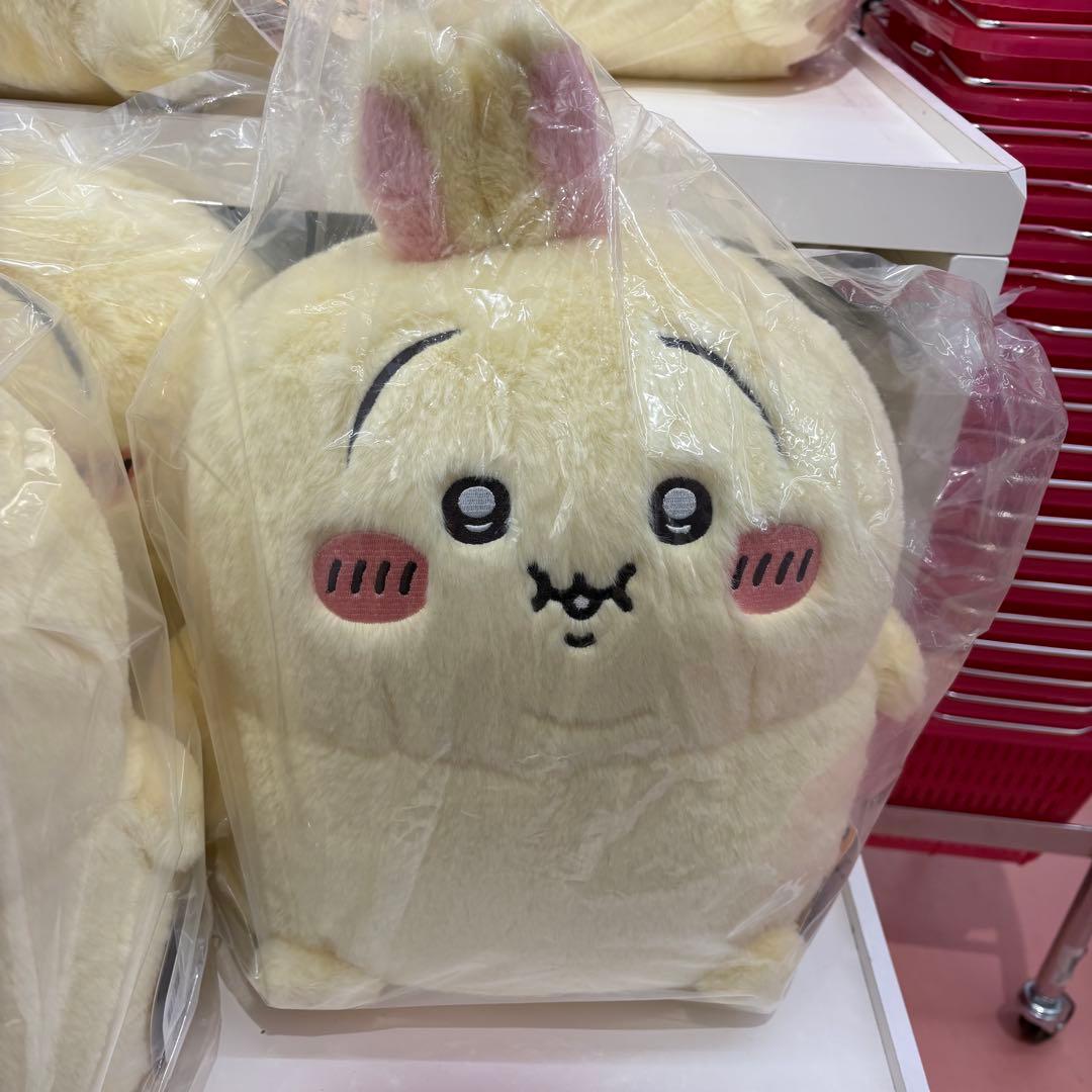 ちいかわ　重め！ぼっちゃり抱っこぬいぐるみ　うさぎ　ぽっちゃり ①