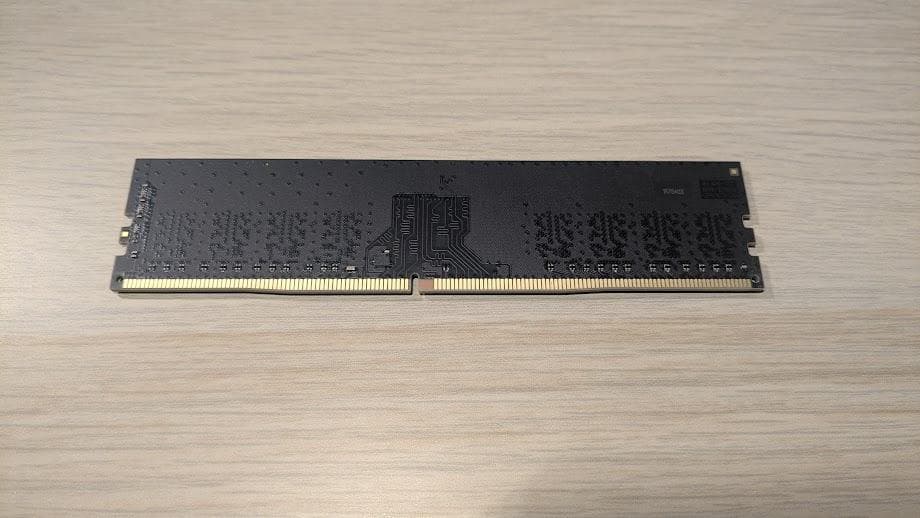 CFD メモリ DDR4 2400 16GB 1枚