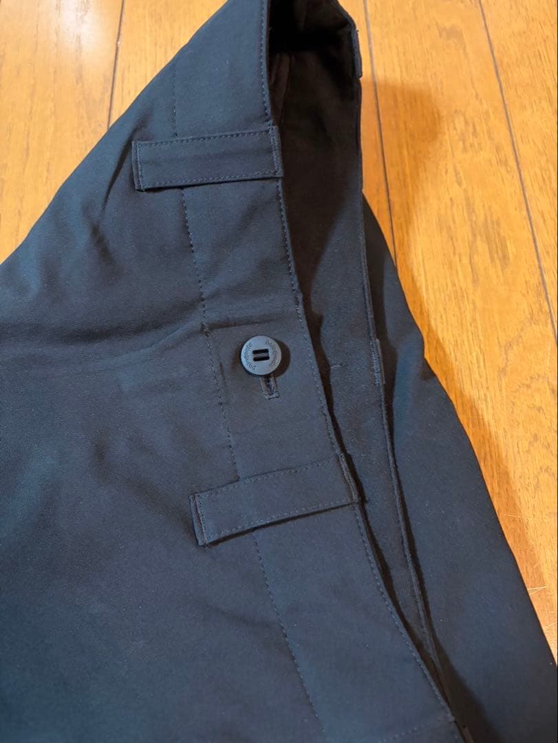 Patagonia スリムフィット ブラックパンツ