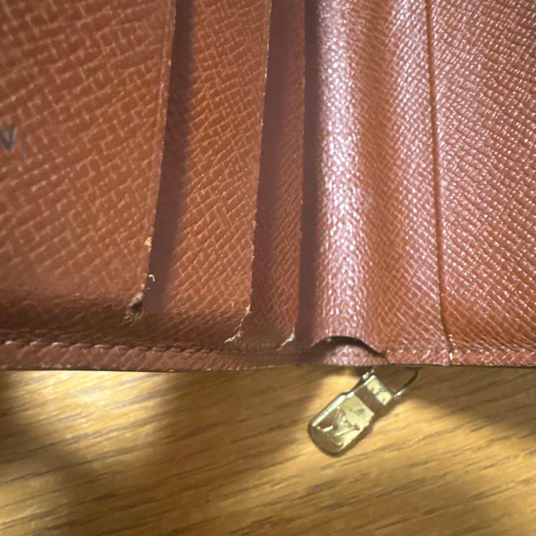 Louis Vuitton モノグラム　二つ折り財布