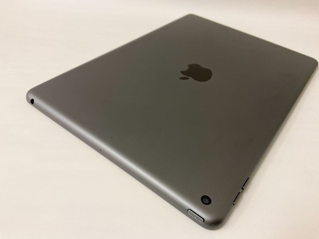 【BT87％】iPad 第8世代 32GB Wifiモデル スペースグレイ