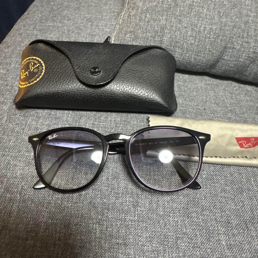 【Ray-Ban】ブラックラウンドサングラスRB4259-F