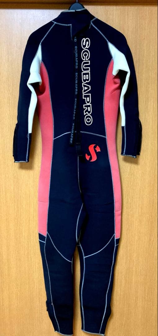 SCUBAPRO ダイビング用ウェットスーツ ５ミリ女性用Ｌ 程度上美品