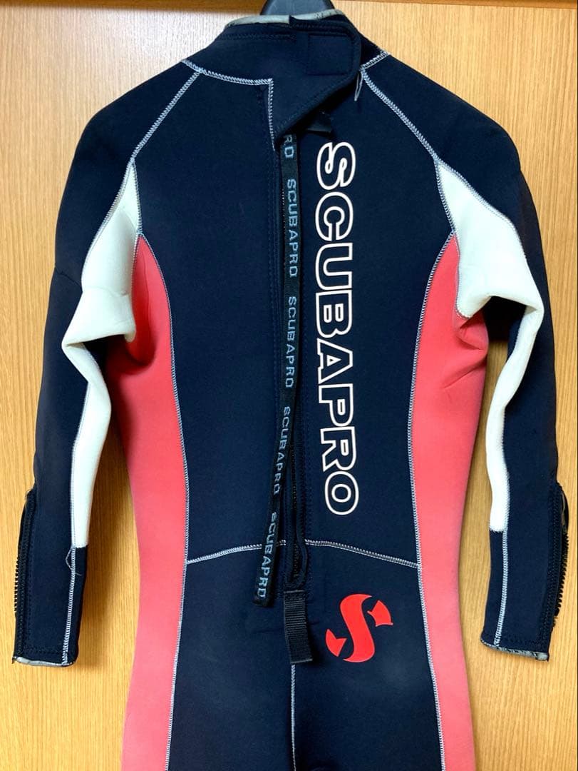 SCUBAPRO ダイビング用ウェットスーツ ５ミリ女性用Ｌ 程度上美品