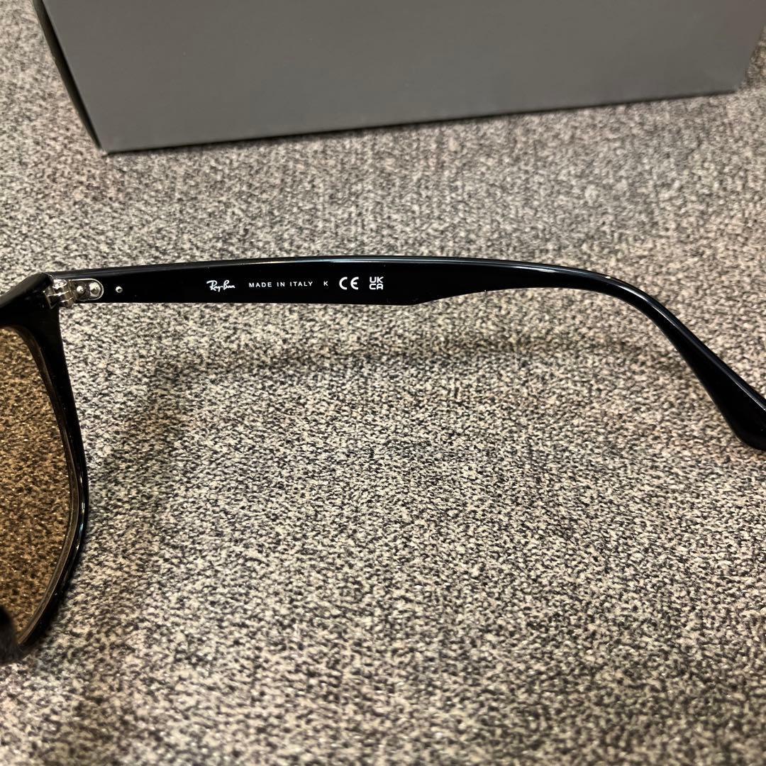 即横浜発！正規RayBanレイバン RB4258F601/93 アジアンフィット