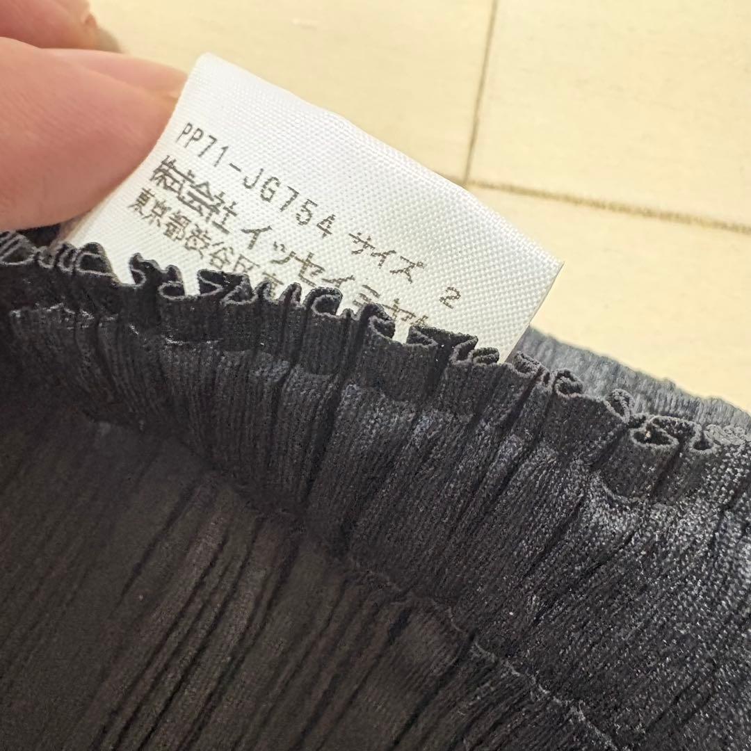 プリーツプリーズ　スカート サイズ2 黒　ISSEY MIYAKE