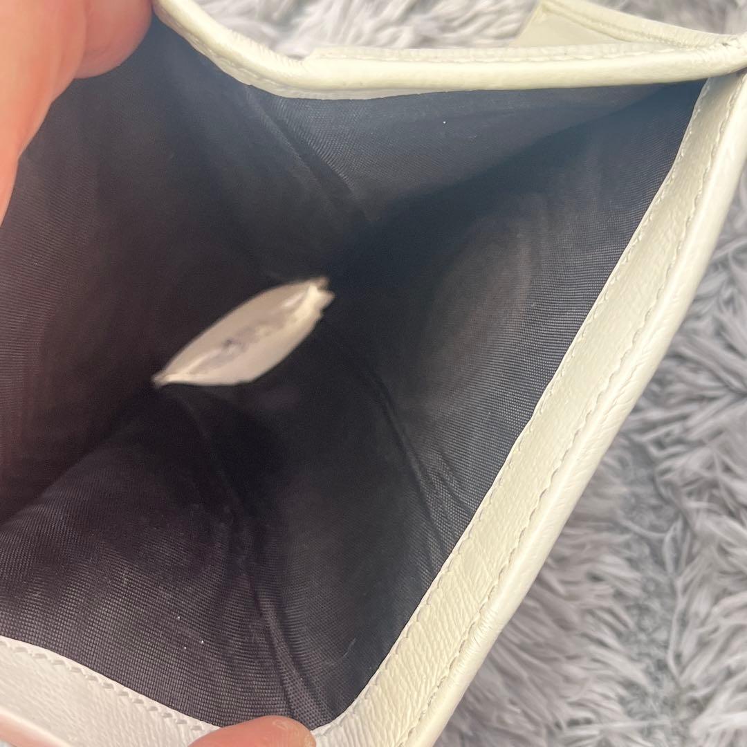 良品✨GUCCI GGスプリーム　ホワイト　折り財布　 ホースビット　レディース