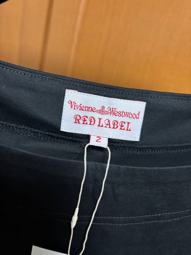 新品タグ付き Vivienne Westwood 膝丈ワンピース