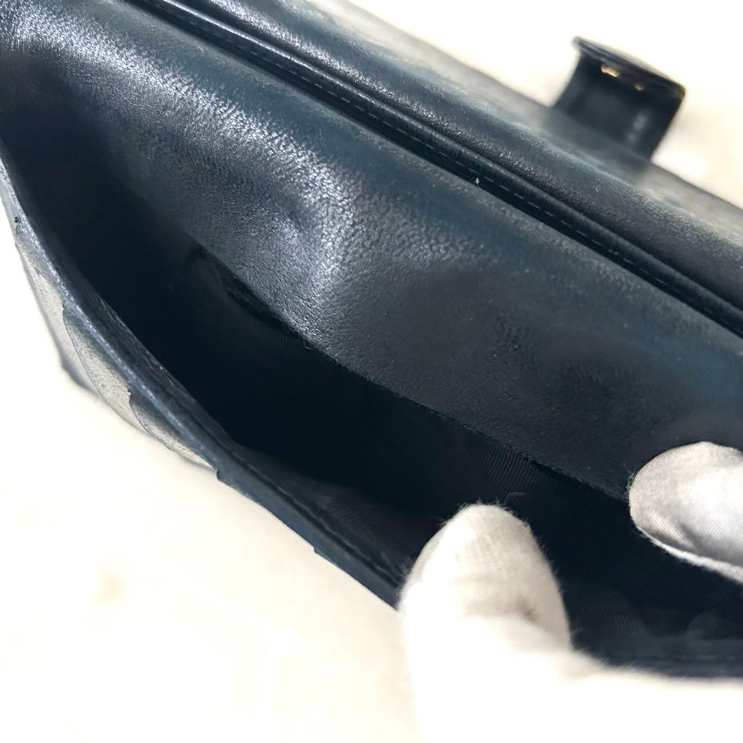 CHANEL シャネル 二つ折り財布 がま口 キャビアスキン 黒