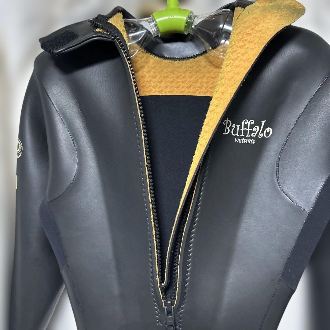 BUFFALO WETSUITS ブラックセミドライスーツ5×3