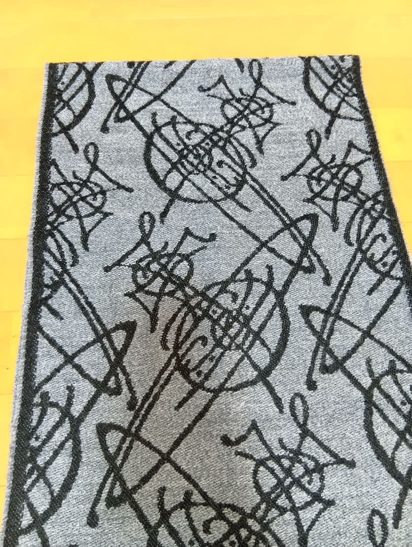 Vivienne Westwood　マフラー