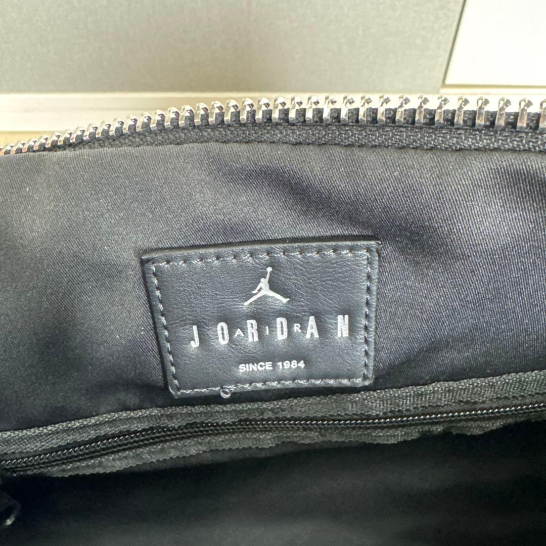 【極美品】完売品 希少色 ジョーダン モノグラム ダッフルバッグ 25L