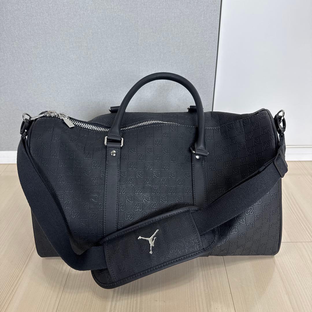 【極美品】完売品 希少色 ジョーダン モノグラム ダッフルバッグ 25L