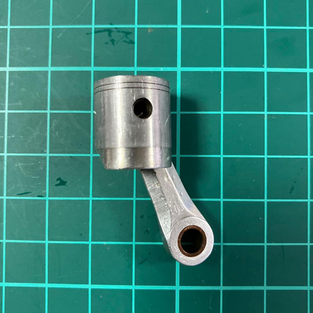 ノバロッシTORONERO 中古　ラジコンエンジン