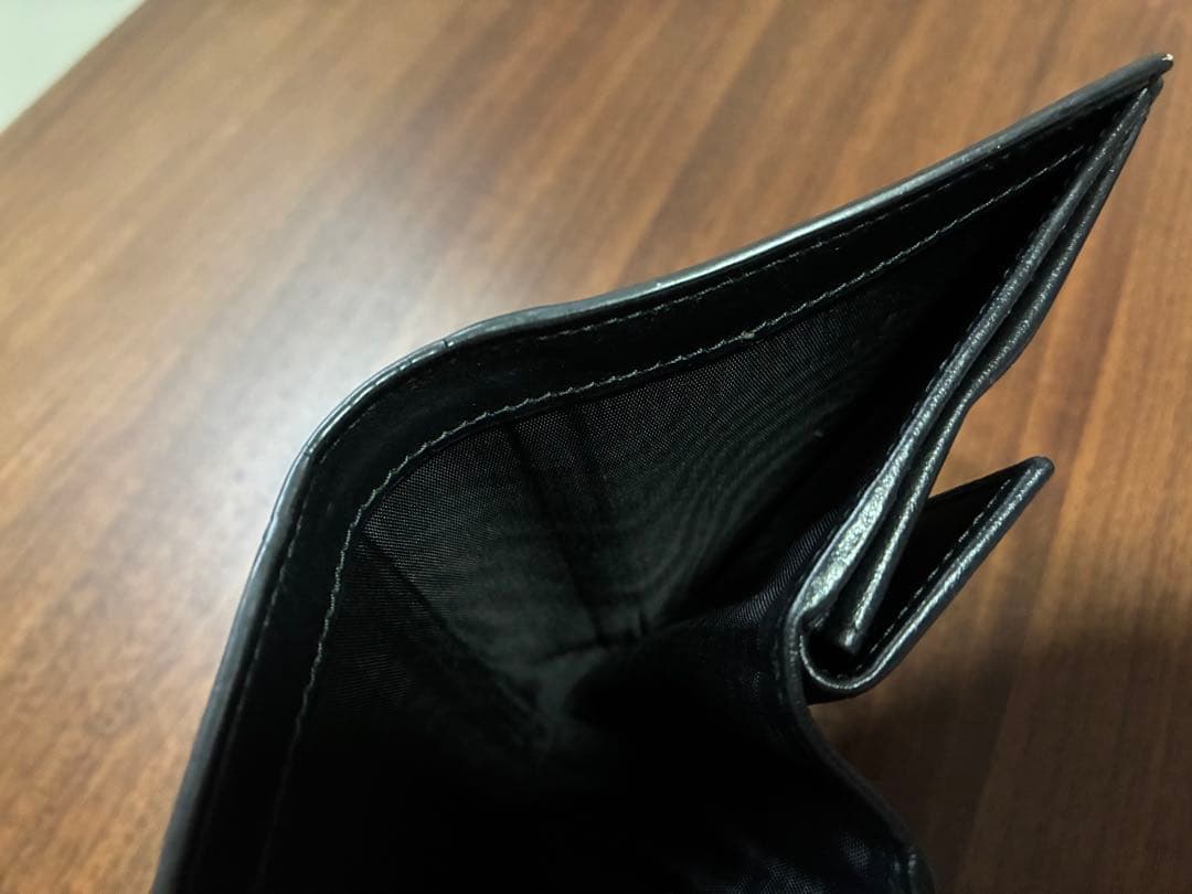 PRADA 二つ折財布
