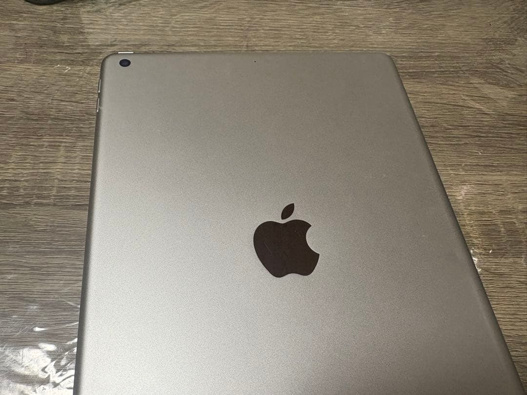 Apple iPad第7世代 32GB WiFiモデル タブレット 初期化済