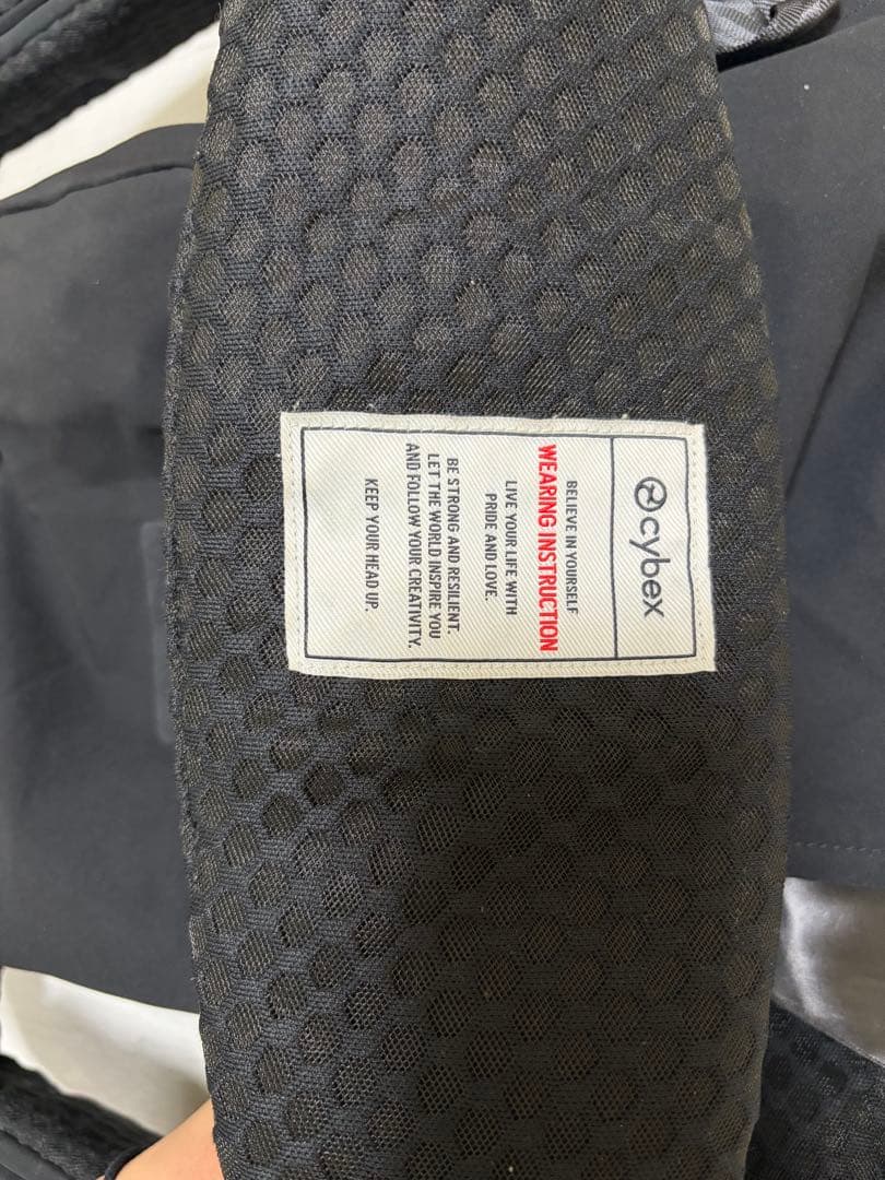 サイベックスコアキャリア　cybex 抱っこ紐　ブラック