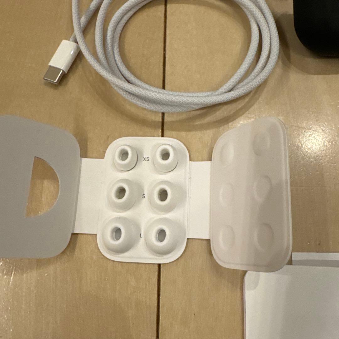AirPods Pro 第2世代MTJV3J/Aシリコンカバー付き