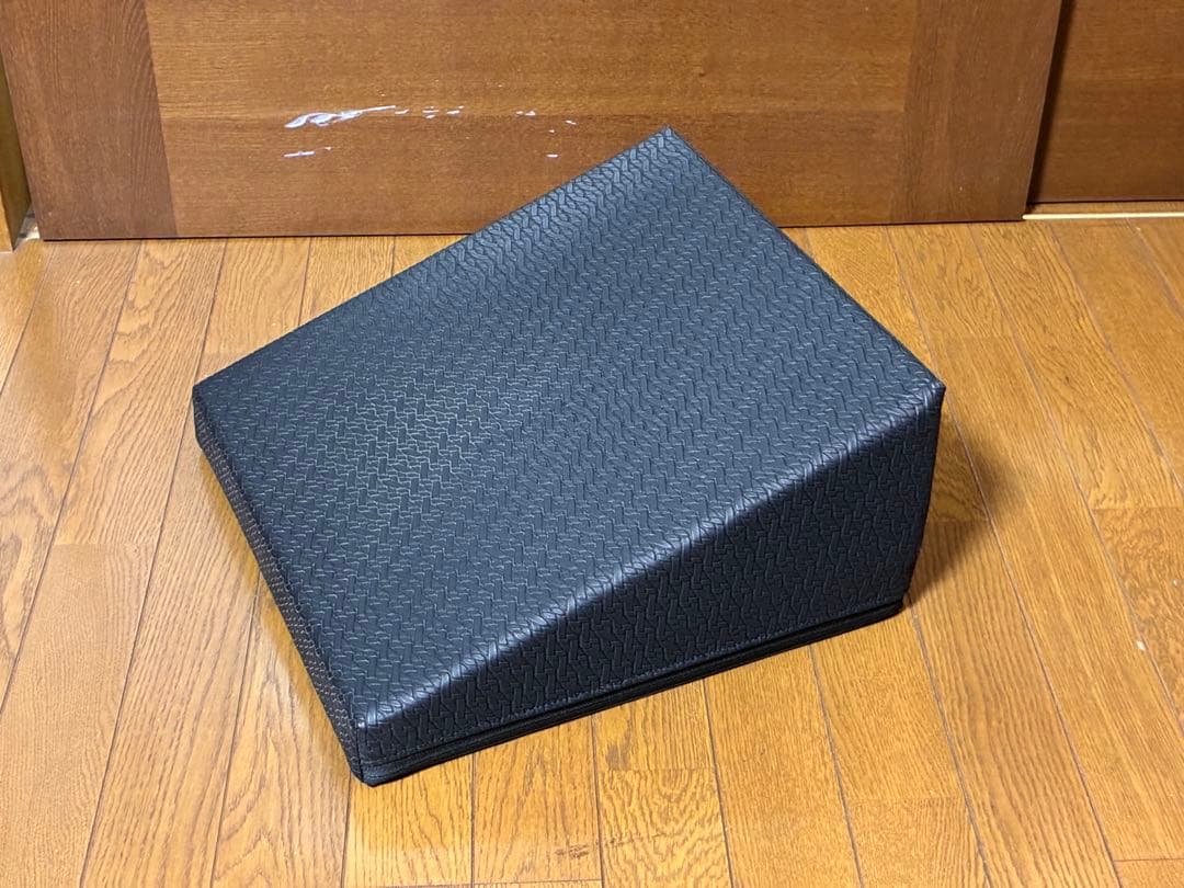 SANTEPLUS　Flexcushion 傾斜クッション　黒