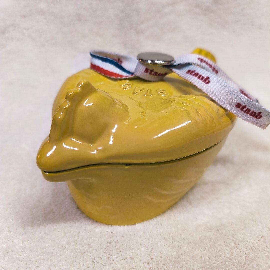 staub　チキンココット　イエロー