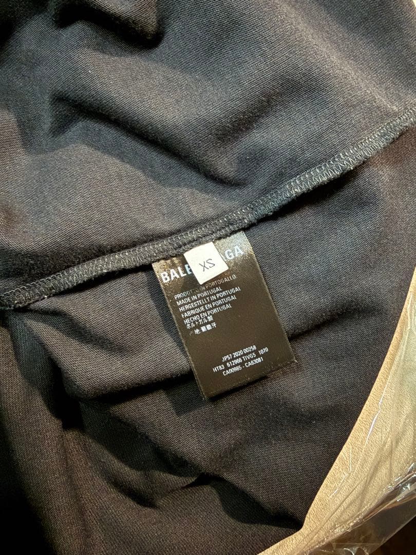 美品 BALENCIAGA ブラック Tシャツ 【12日まで】