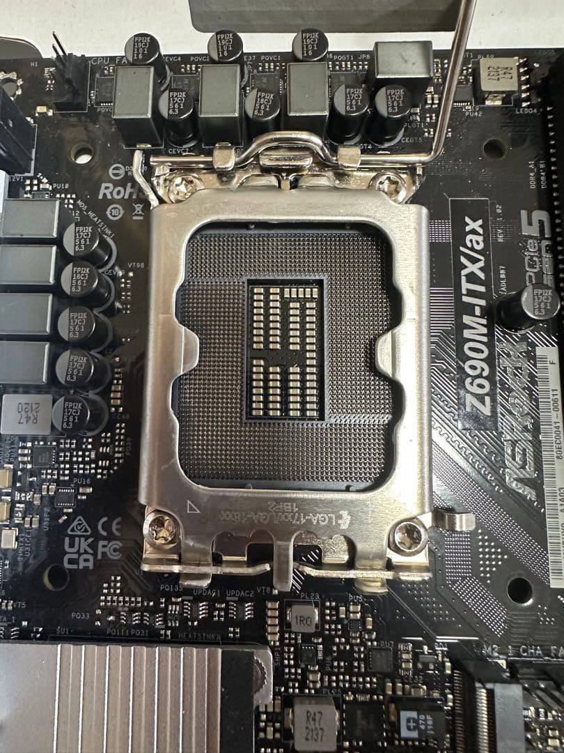 ASRock Z690M-ITX/ax マザーボード lga1700
